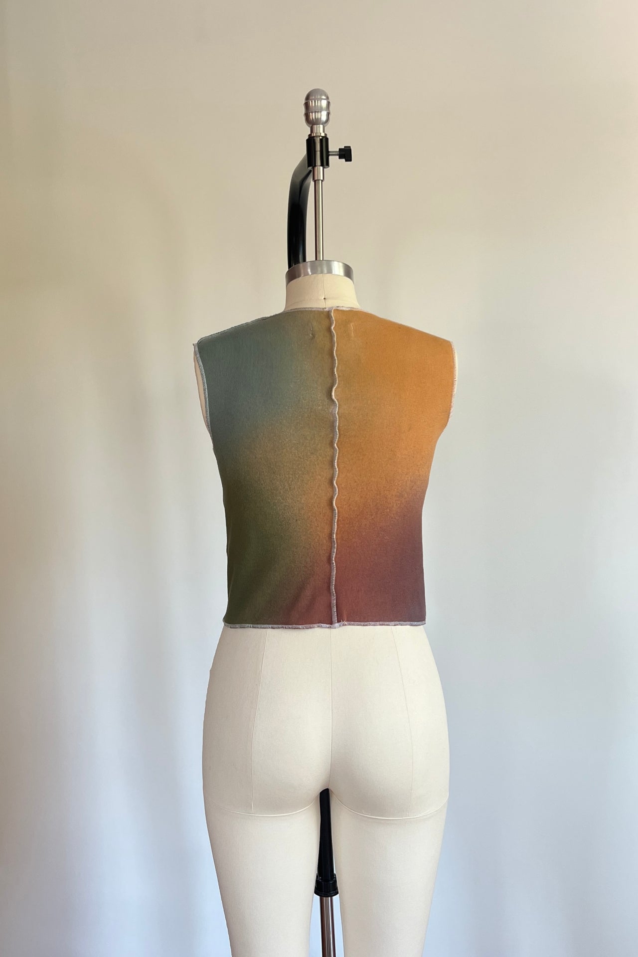 Gradient Meridian Tank Color Sample - Size Small